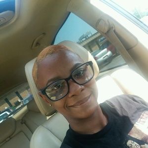 Meet your Posher, Taniqua